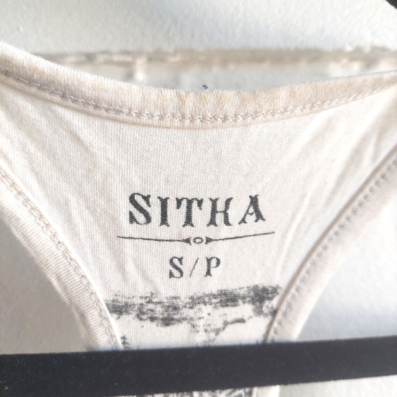 Graphic tank - Picture 3 of 3